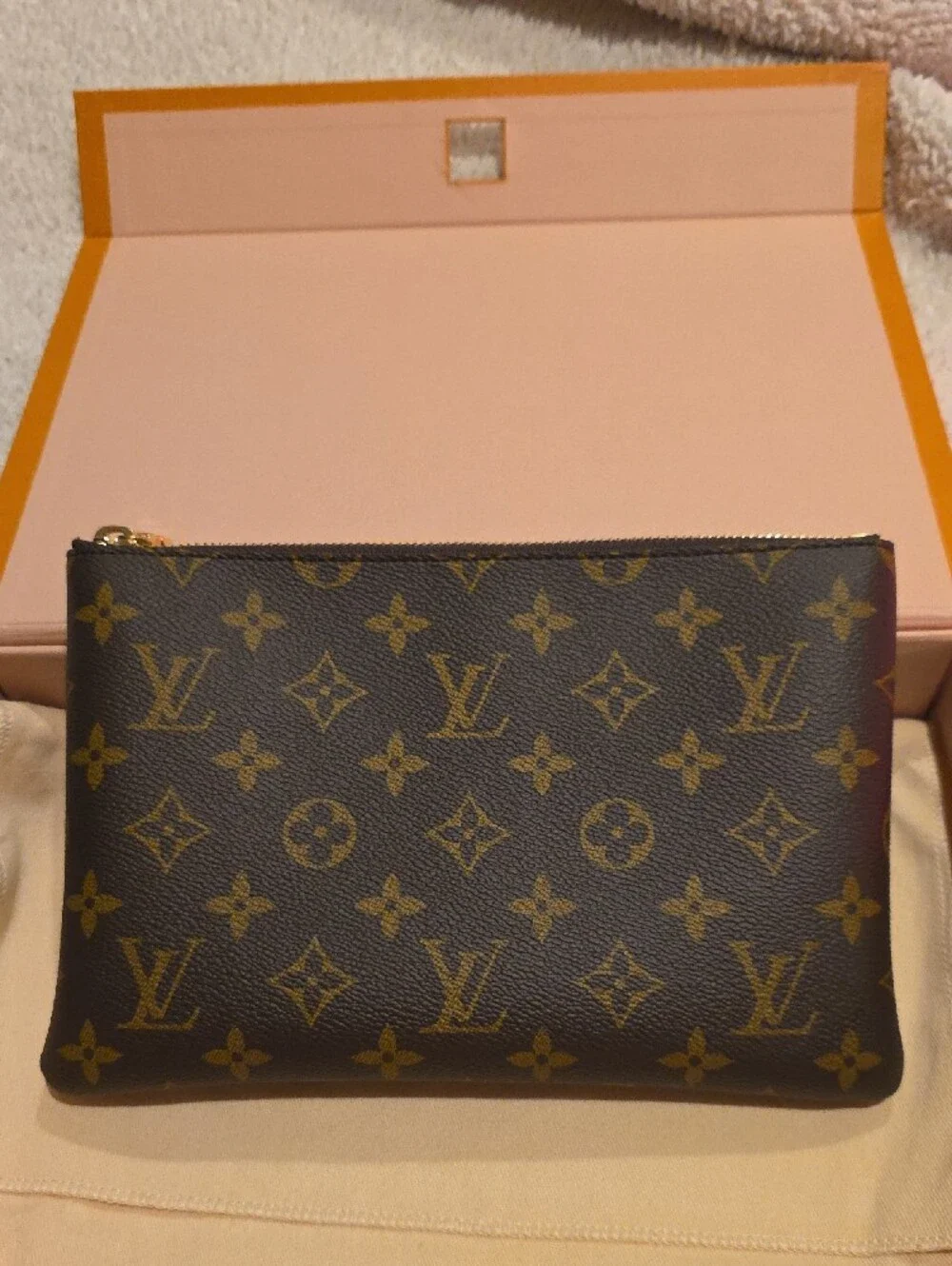 Louis Vuitton Key Pouch Medium Luxury Pouch For Essentials Brown Giftable.